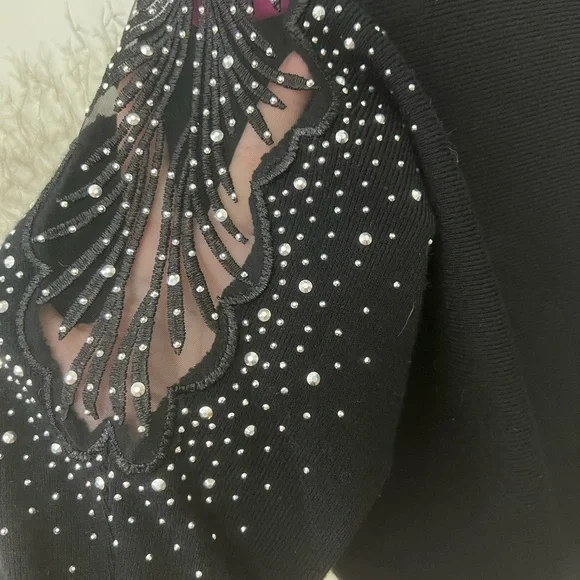 Black Sweater with Studded Shoulders Vila Milano, size M. - Picture 3 of 4